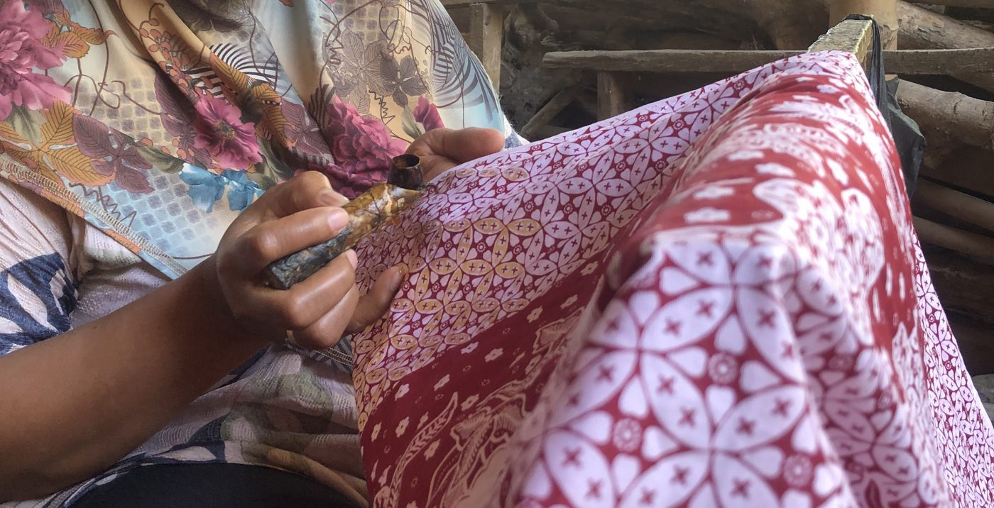 Membatik Motif Kawung Batik Fractal